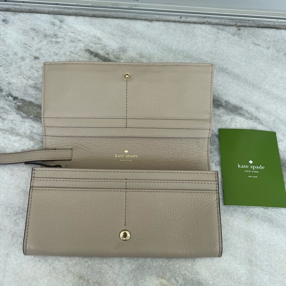 Kate Spade Leather Wallet, OS, Cream Color - Picture 3 of 10